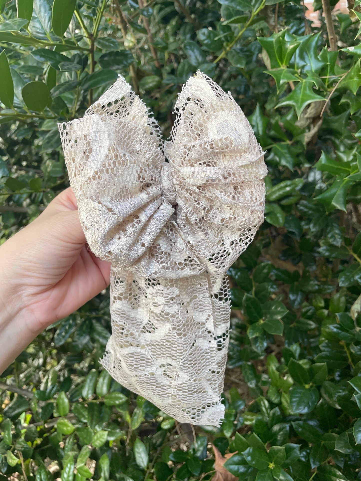 Lace Messy Wrap