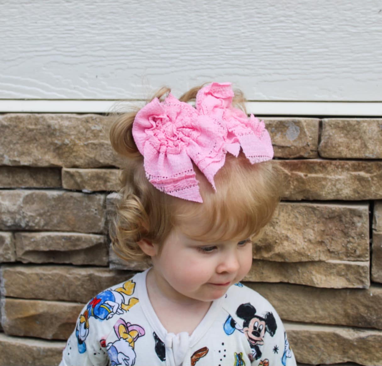 Ruffle Bow-style 2