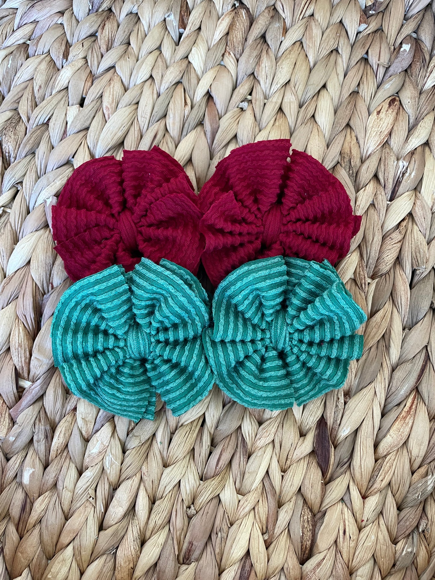 Waved Ribbed Bows